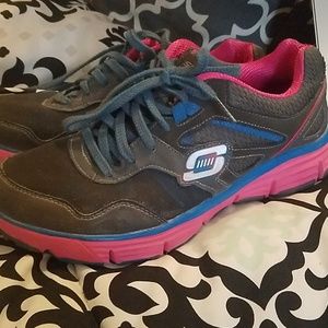 Sketchers shoes
